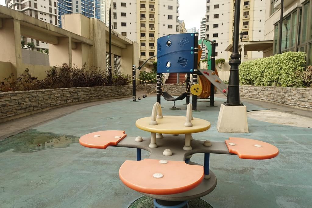 Luxury Condo At Forbeswood Parklane The Fort Bgc Makati City Exteriér fotografie