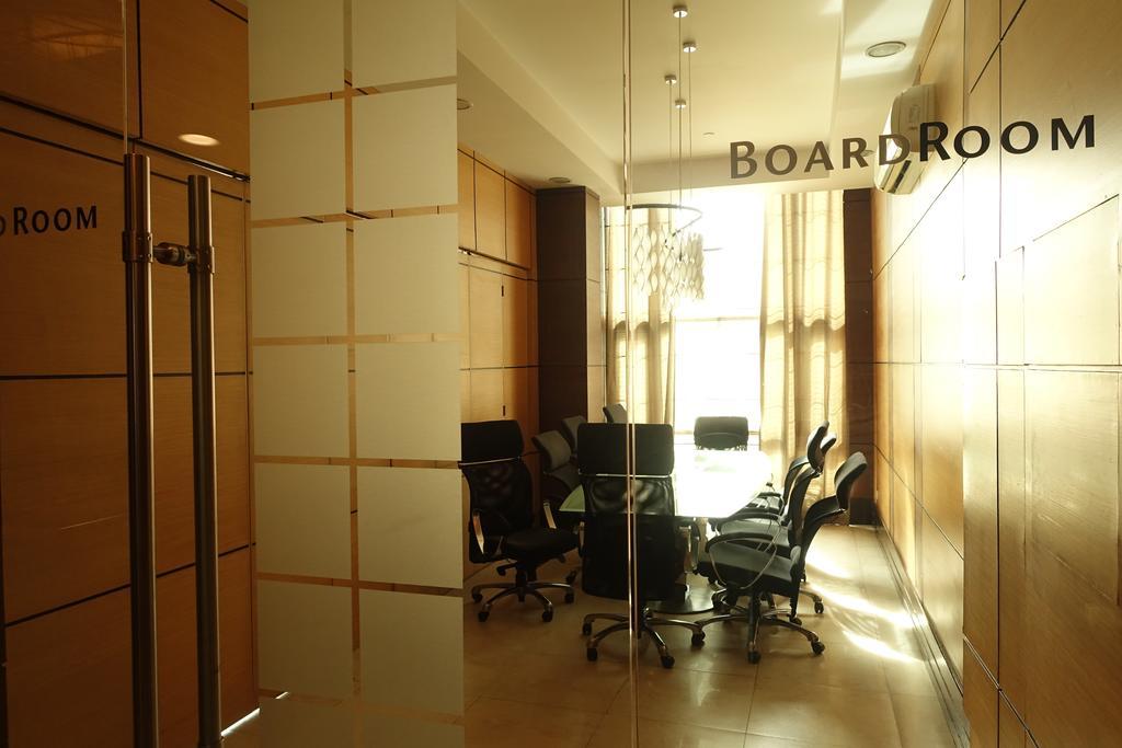 Luxury Condo At Forbeswood Parklane The Fort Bgc Makati City Exteriér fotografie